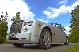 White Rolls Royce Phantom
Sedan /
London Borough of Barking and Dagenham, UK

 / Hourly £0.00

