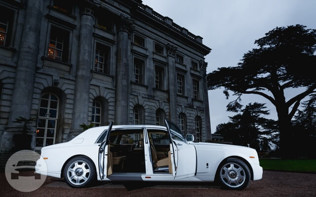 Rolls-Royce Phantom
Sedan /
Ilford, UK

 / Hourly £0.00
