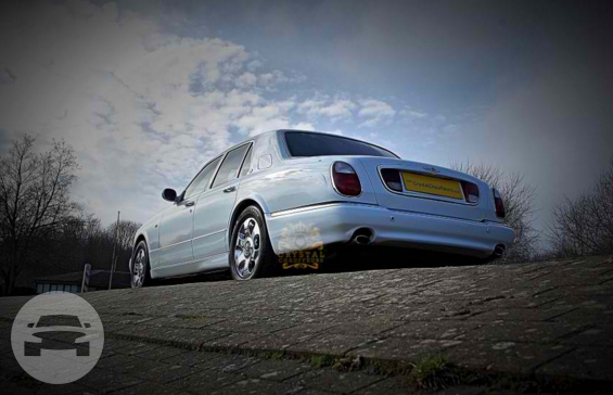 Bentley Arnage
Sedan /
Kents Hill, Milton Keynes MK7

 / Hourly £0.00
