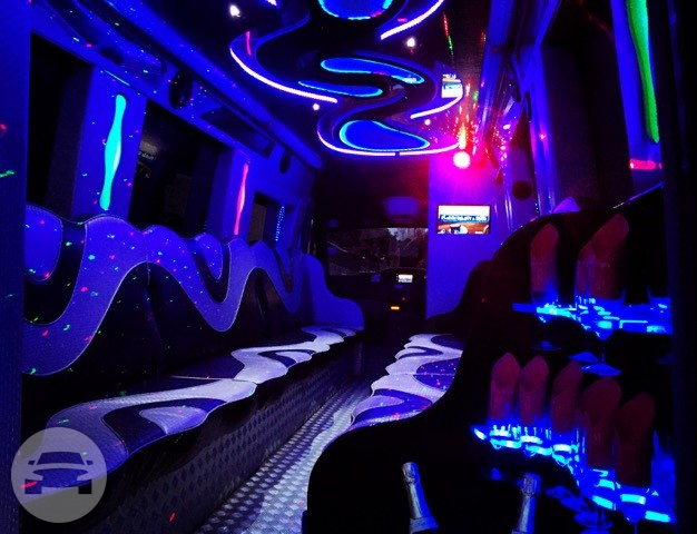 Black Mercedes Party Bus
Party Limo Bus /
Harlow, UK

 / Hourly £0.00
