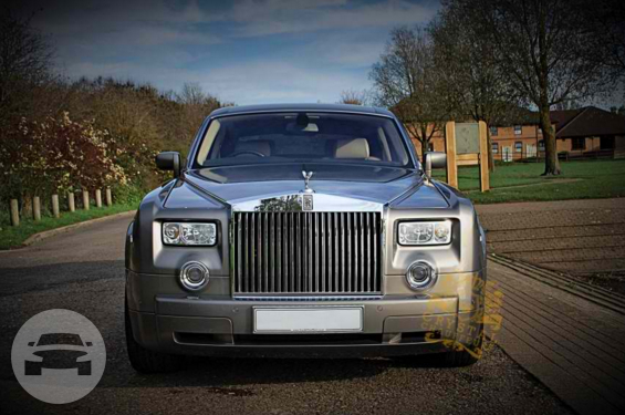 Grey Rolls Royce Phantom 
Sedan /
Luton, UK

 / Hourly £0.00
